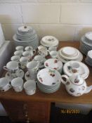 QTY OF ROYAL WORCESTER EAVESHAM VALE WHITE CHINA TEA SET TOGETHER WITH A GROUP OF THE ROYAL