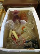 BOX CONTAINING A QTY OF ASSORTED GLASS WARE TO INCLUDE PERFUME BOTTLES,COSTUME JEWELLERY ETC