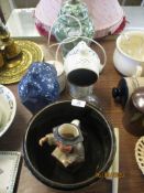 QTY OF VARIOUS CERAMICS INCLUDING WEDGEWOOD CHARACTER JUG, YE OLDE VILLAGE IN “VICAR”, A GOOD