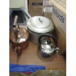 COPPER KETTLE TOGETHER WITH A FURTHER MODERN EXAMPLE AND SAUCPANS ETC