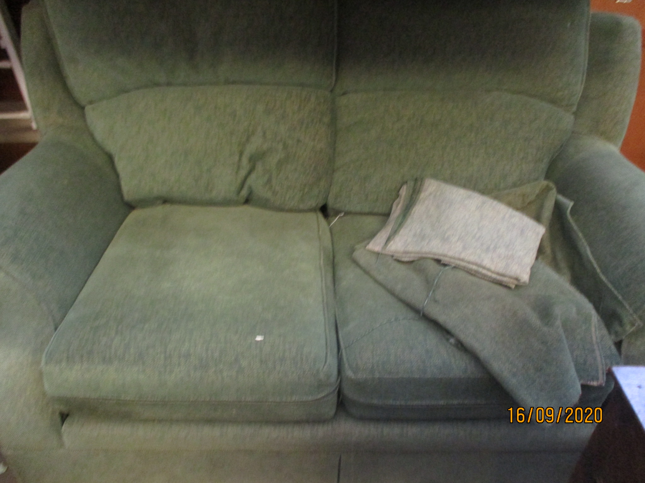 TWO SEATER SOFA APPROX 160CM