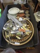 GROUP OF SILVER PLATED CUTLERY TOGETHER WITH A GROUP OF DINNER PLATES