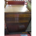 MID 20TH CENTURY WOODEN LAUNDRY BIN WITH TWO DRAWERS ABOVE