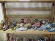 LARGE QTY OF MINIATURE CHINA SHOE ORNAMENTS