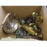 ASSORTED BRASS WARES, COPPER KETTLE ETC