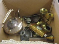 ASSORTED BRASS WARES, COPPER KETTLE ETC