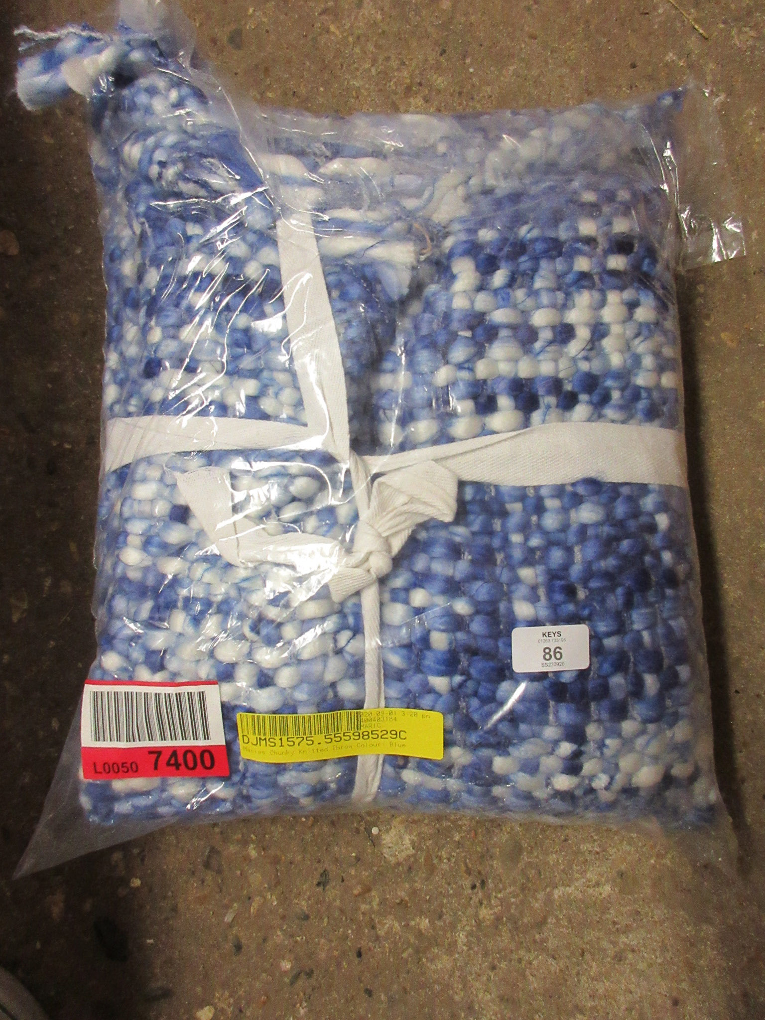 Macias Chunky Knitted Throw, Colour: Blue, RRP £39.99