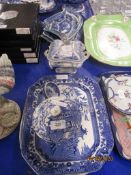 GROUP OF BLUE AND WHITE WARES INCLUDING TUREEN AND COVER AND OVAL DISHES