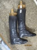 PAIR OF VINTAGE RIDING BOOTS WITH TREES