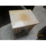 NEST OF THREE MODERN GLASS TOP TABLES, LARGEST 47CM WIDE