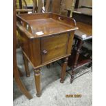 VICTORIAN MAHOGANY BEDSIDE CABINET, 42CM WIDE