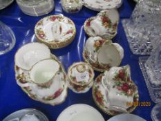 GROUP OF ROYAL ALBERT OLD COUNTRY ROSE TEA SET INCLUDING CUPS AND SAUCERS, SMALL OVAL TRAY, MILK