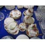 GROUP OF ROYAL ALBERT OLD COUNTRY ROSE TEA SET INCLUDING CUPS AND SAUCERS, SMALL OVAL TRAY, MILK