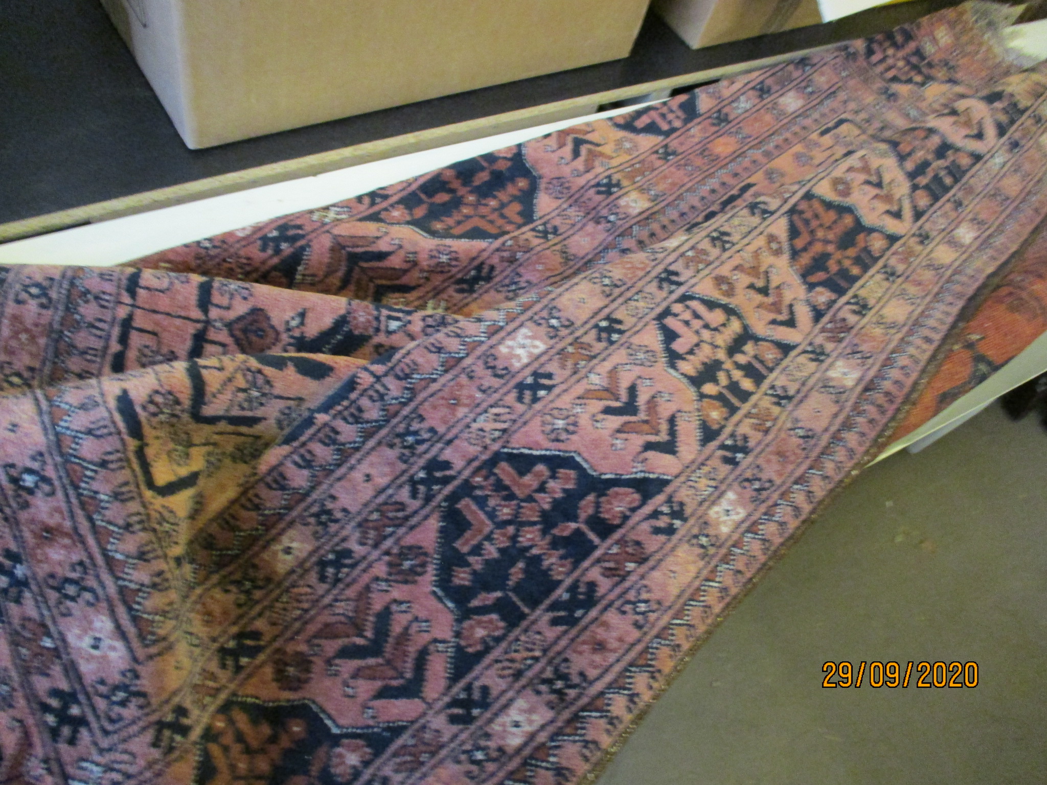 20TH CENTURY CAUCASIAN WOOL CARPET