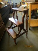 REPRODUCTION MAHOGANY THREE TIER LIBRARY STEPS, 50CM WIDE