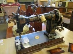 VINTAGE SEWING MACHINE