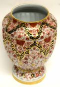 Large Imari vase, possibly Worcester, pattern 3934, decorated in Crown Derby style