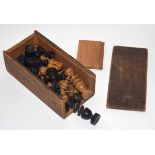 Vintage boxwood and ebonised chess set of Staunton type pattern