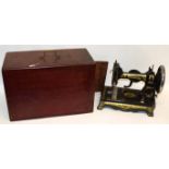 Vintage "Peerless" sewing machine in case, 44cm long