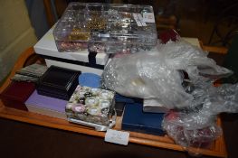 TRAY CONTAINING VARIOUS ITEMS OF BEADS AND COSTUME JEWELLERY