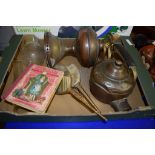 BOX CONTAINING POP-UP CHILDREN’S BOOKS IN DUTCH AND OIL LAMP AND COPPER KETTLE