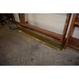 VICTORIAN BRASS FENDER, 102CM WIDE