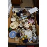 BOX OF MISCELLANEOUS CERAMICS INCLUDING WORCESTER EGG CODDLERS ETC