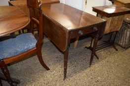 EARLY 19TH CENTURY MAHOGANY PEMBROKE TABLE, 91CM WIDE