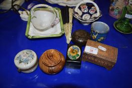 GROUP OF MIXED CERAMICS AND FANS INCLUDING A SMALL 19TH CENTURY CERAMIC BASKET PAINTED WITH FLOWERS,