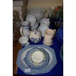 GROUP OF CERAMIC ITEMS