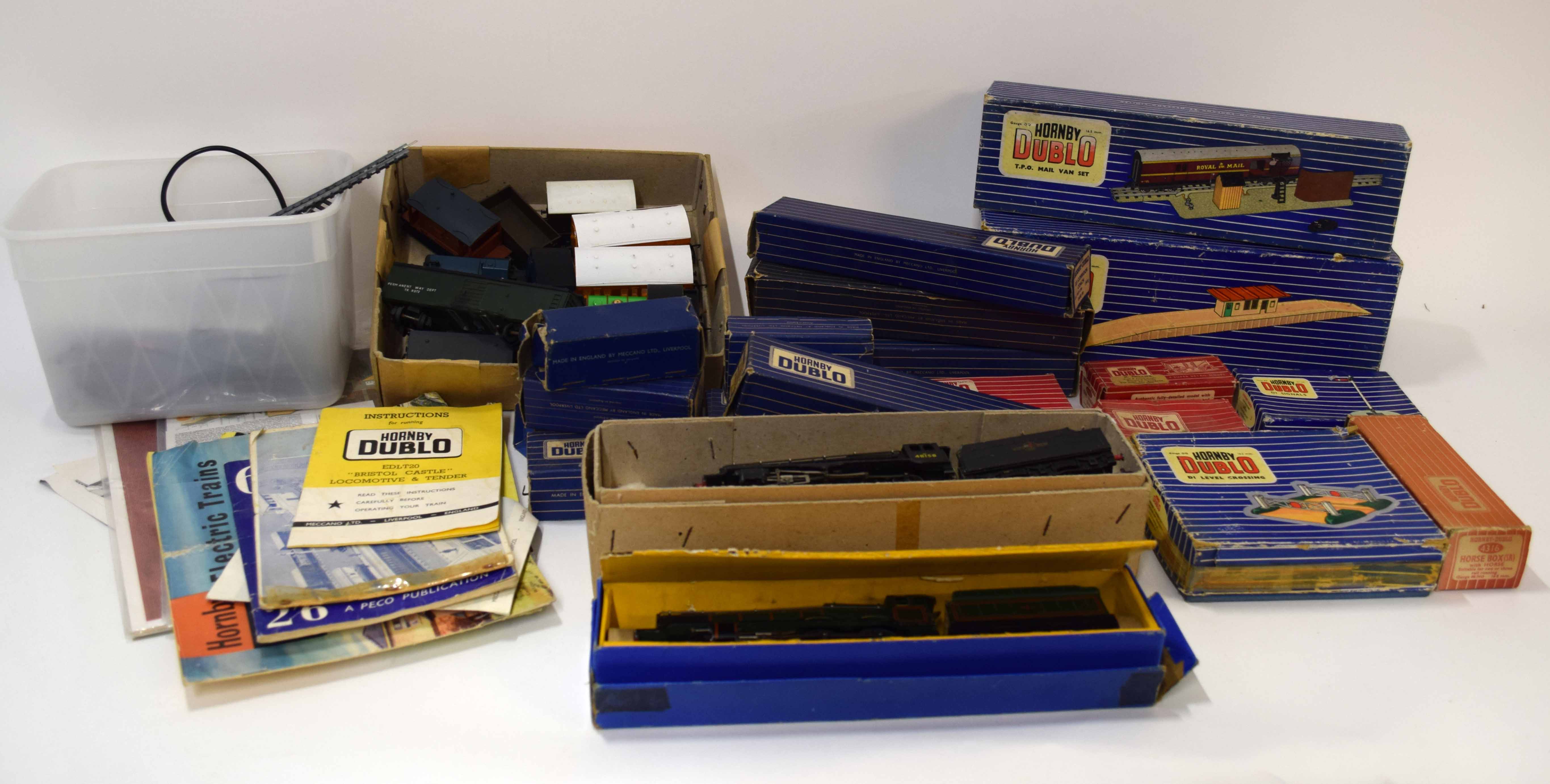 Large quantity of Hornby Dublo railway accessories to include level crossings, signals, island