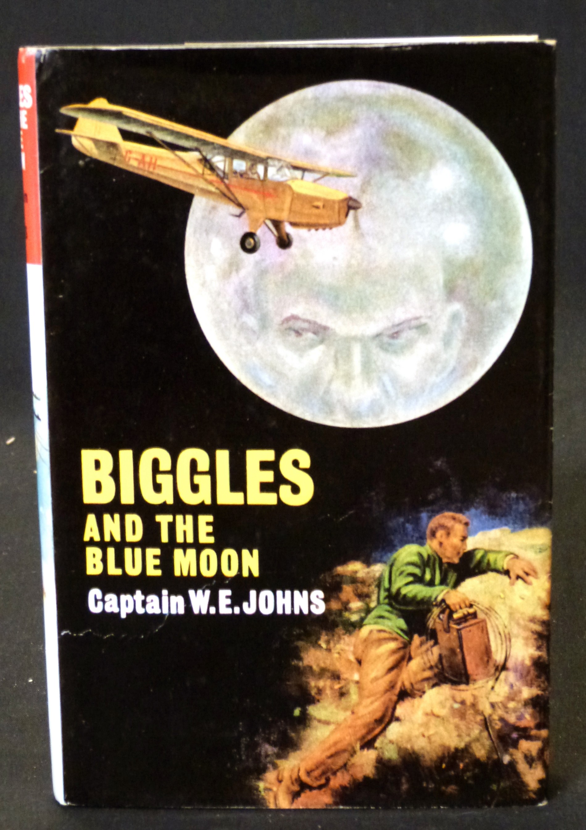 W E JOHNS: BIGGLES AND THE BLUE MOON, Leicester, Brockhampton Press, 1965, 1st edition, ref no verso