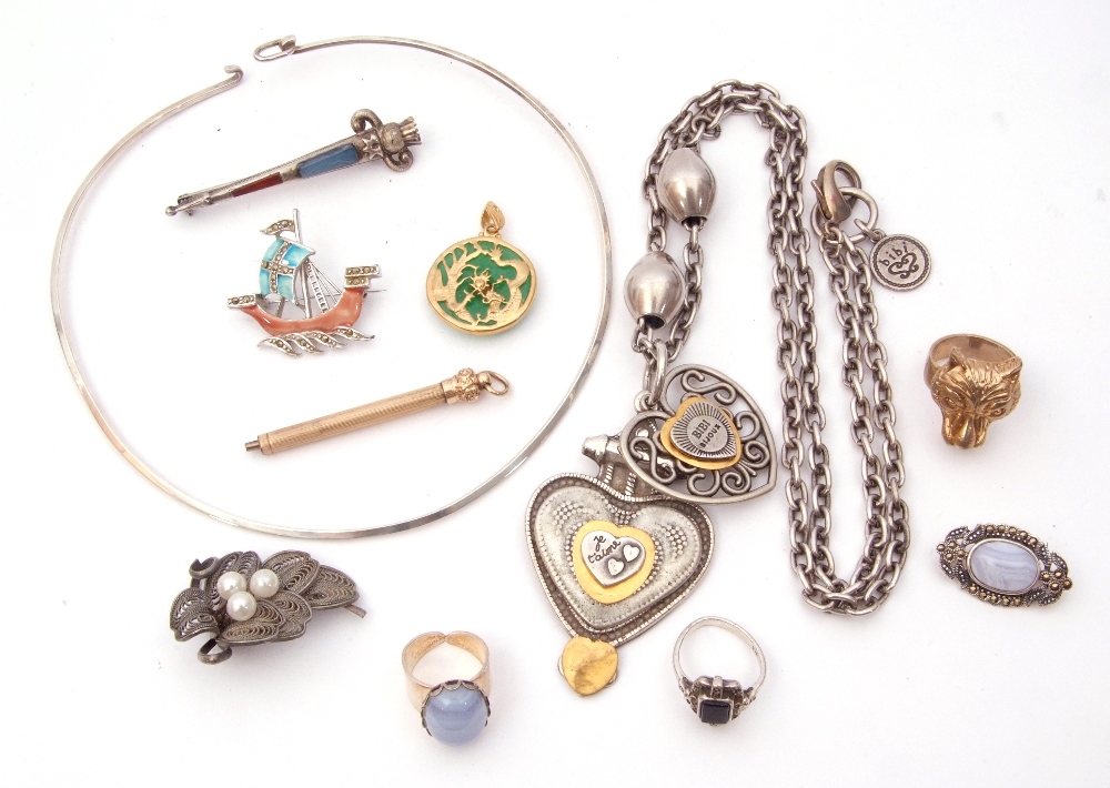 Mixed Lot: silver agate set dirk brooch (a/f), a metal cased pencil, large double heart pendant - Image 2 of 2