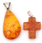 Mixed Lot: modern amber cross suspended from a 925 stamped bale, 2.5 x 2cm, together with an amber