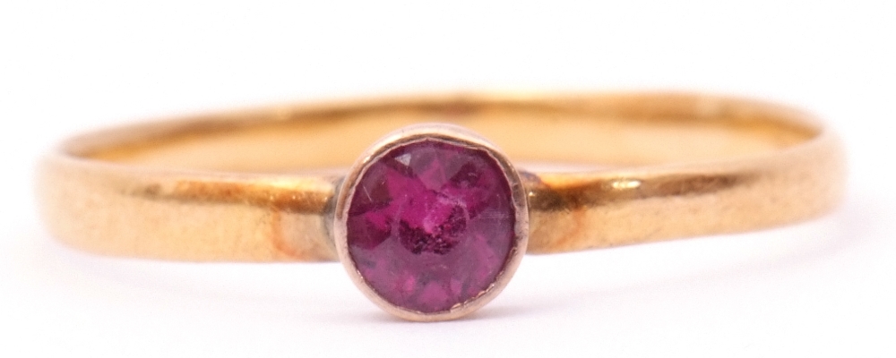 Antique 22ct gold ring with a small circular pink ruby in a collet setting, to a plain polished - Image 7 of 7