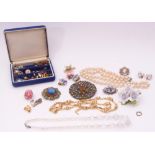 Mixed Lot: costume jewellery to include a gold plated necklace, porcelain floral brooch, simulated