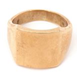 9ct gold gent's large signet ring, square panel and plain polished design, size T/U, 13gms