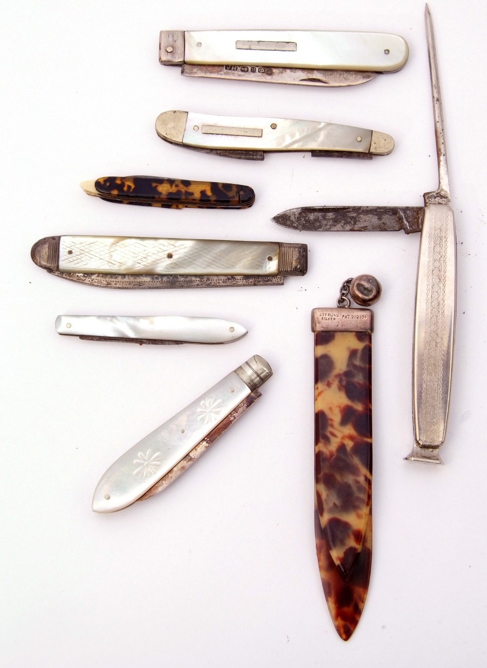 Mixed Lot: three mother of pearl and silver bladed folding fruit knives, two mother of pearl cased - Image 2 of 2