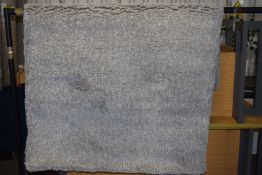 Shaggy rug in gray