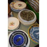 MIXED CERAMIC ITEMS INCLUDING A ROYAL WORCESTER BOTANICAL PLATE BY WILLIAMSON AND AN 18TH CENTURY