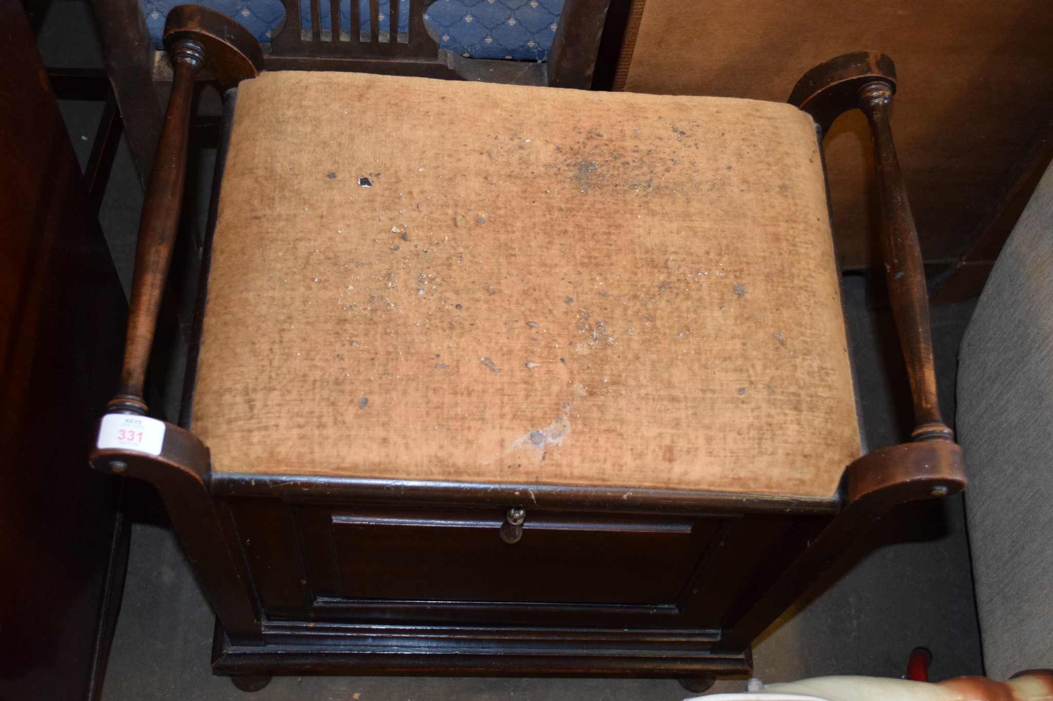 EARLY 20TH CENTURY PIANO STOOL, 54CM WIDE