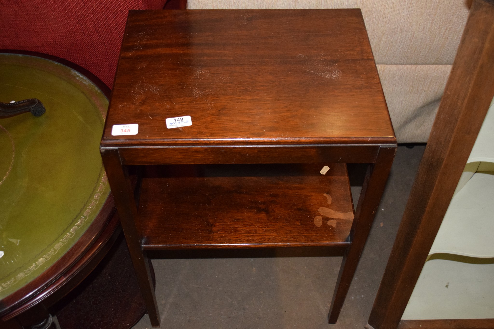 SMALL SIDE TABLE WIDTH APPROX 48CM