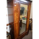 EARLY 20TH CENTURY MAHOGANY MIRROR DOOR WARDROBE, 108CM WIDE