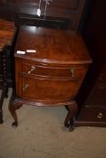 REPRODUCTION MAHOGANY BEDSIDE CABINET, 41CM WIDE