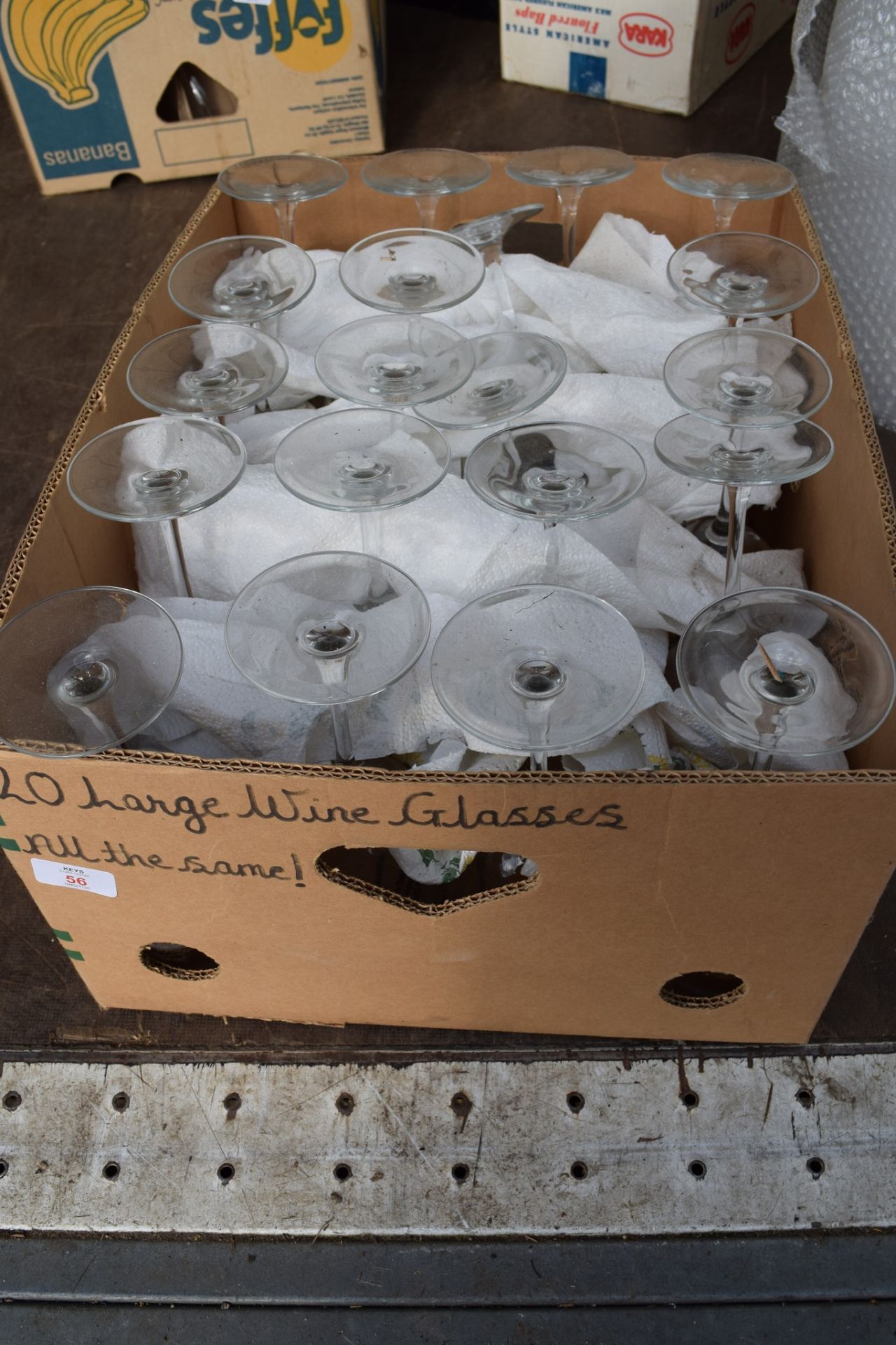 Box: 20 large Wine Glasses.