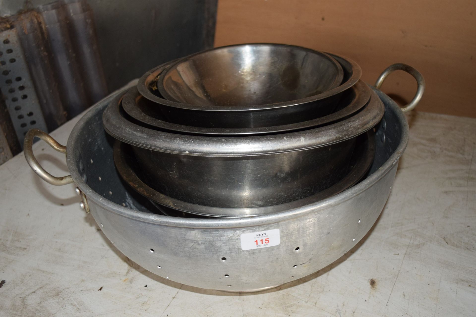 Qty various stainless steel Mixing Bowls, Colander, etc.