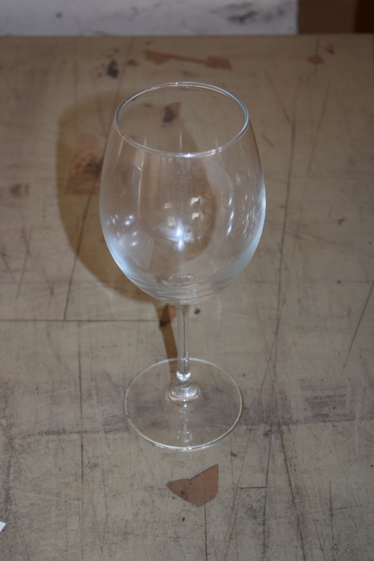 Box: 20 large Wine Glasses. - Image 2 of 2