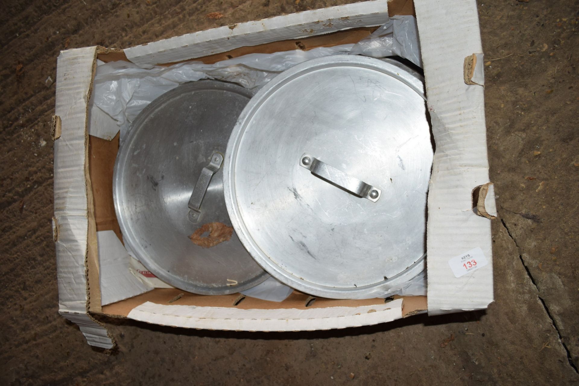 Box: various aluminium Pot Lids.