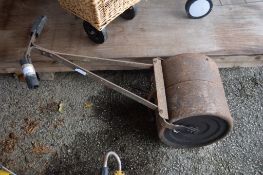 VINTAGE GARDEN ROLLER