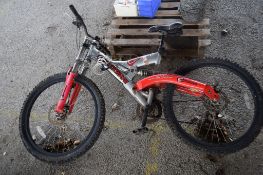 SHOCKWAVE DIRT 4 MOUNTAIN BIKE